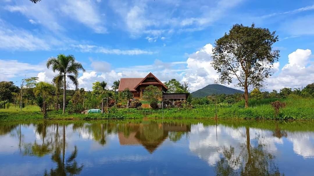 Homdoiintr Farmstay ฮ่อมดอยอินทร์ ฟาร์มสเตย์ Banhuajkeo Kültér fotó